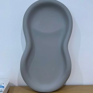 keekaroo peanut diaper changing pad